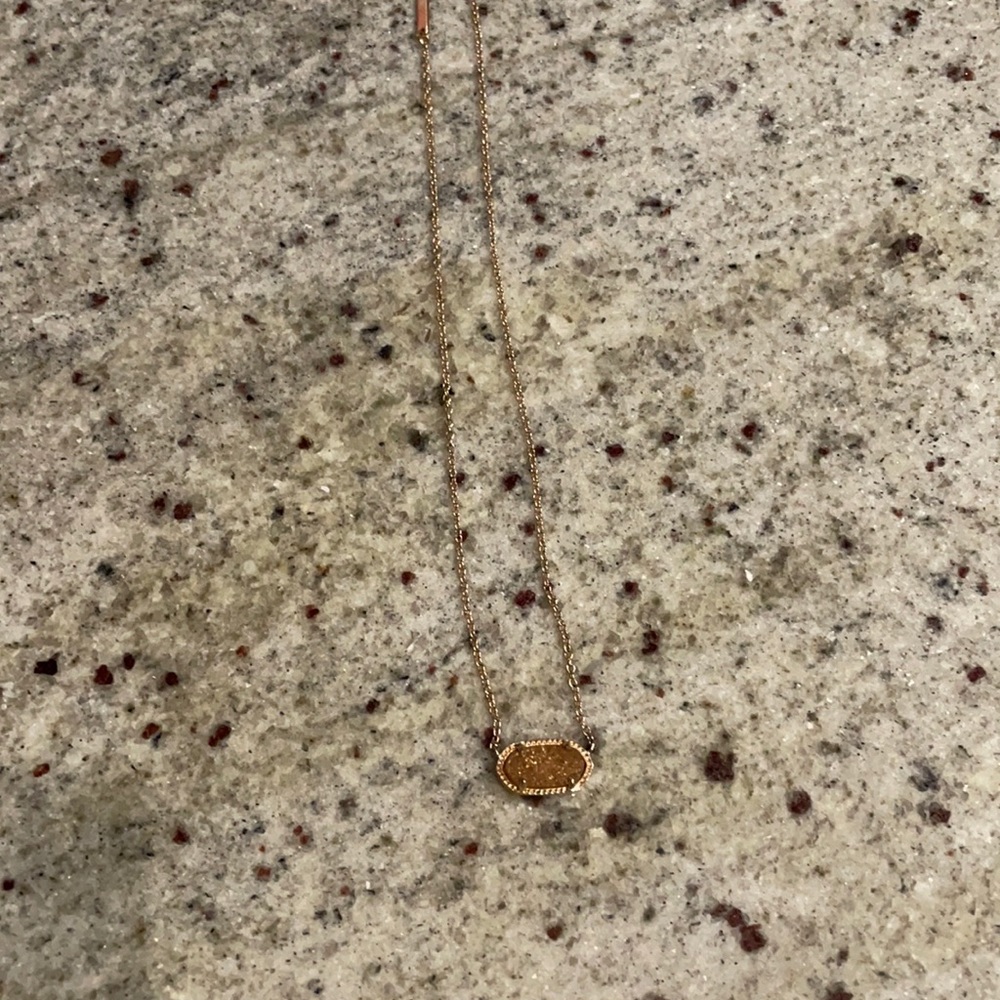 Elisa rose gold pendant necklace!